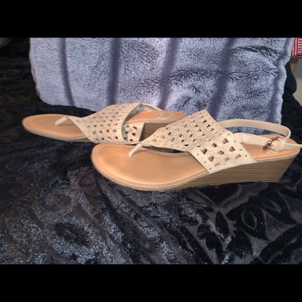 Fergalicious Cream Heels Elegant and Stylish size 10